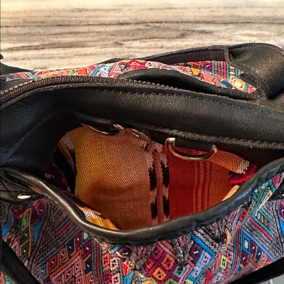 Guatemalan Huipil Embroidered fabric and leather tote - Picture 6 of 10
